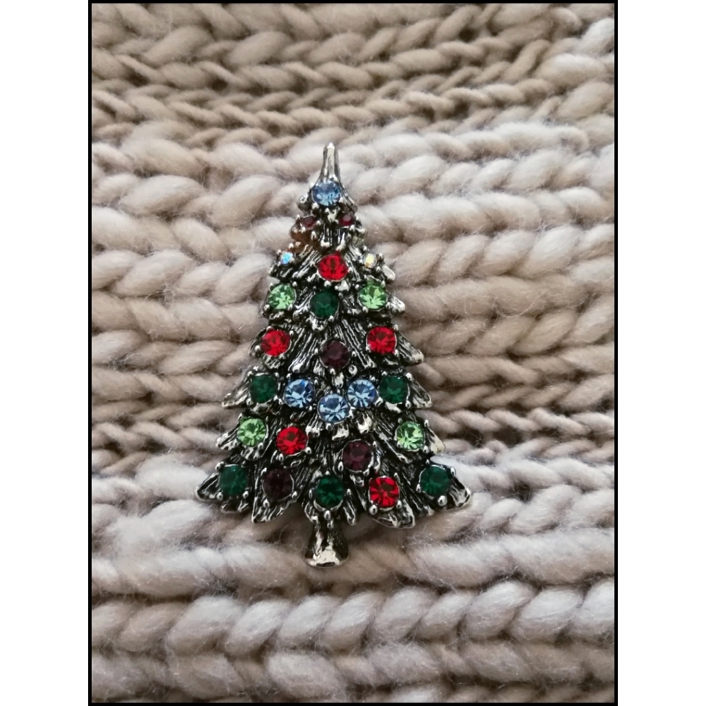 Vintage Christmas Tree brooch